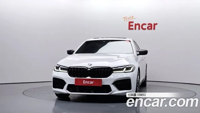 BMW 5-Series 2018 thumb 3