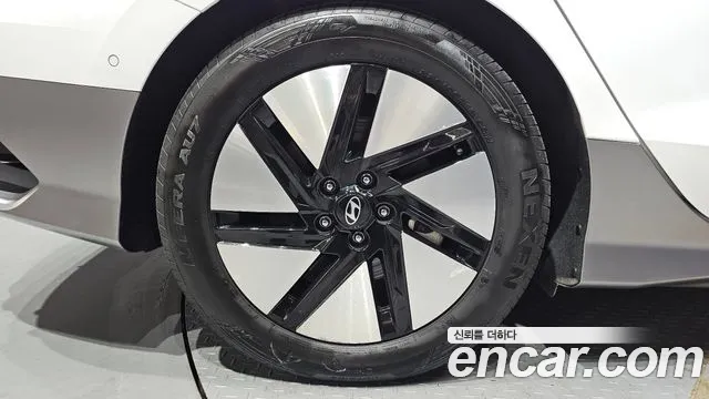 Hyundai IONIQ 6 2023 thumb 5
