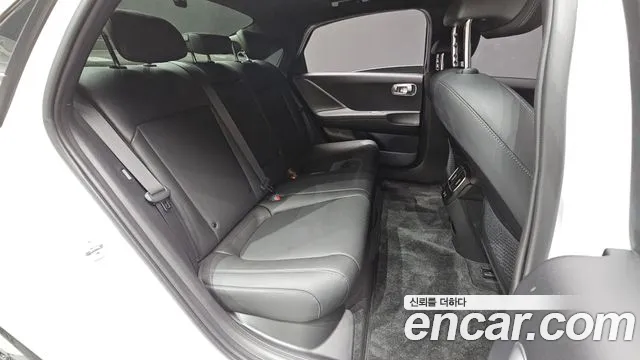 Hyundai IONIQ 6 2023 thumb 11