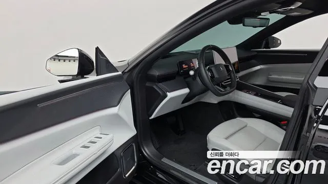 Polestar 4 2025 thumb 10