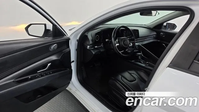 Hyundai Avante 2021 thumb 10