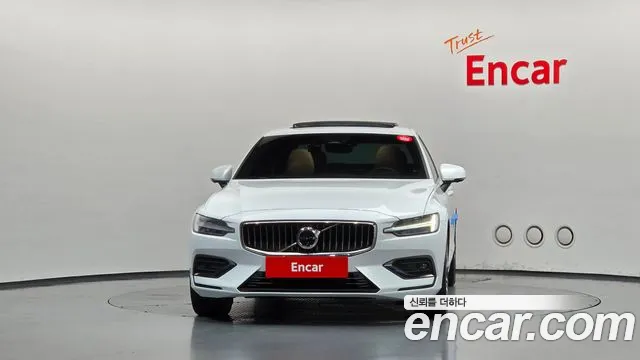 Volvo S60 2023 thumb 3