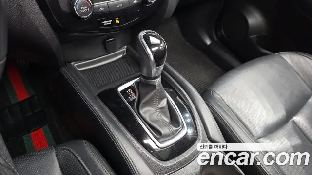 Nissan X-Trail 2018 thumb 9