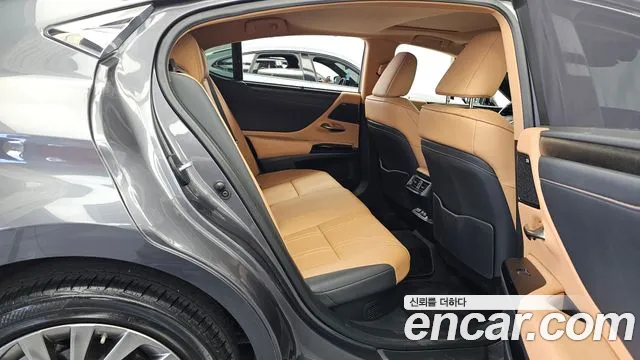 Lexus ES 2021 thumb 12
