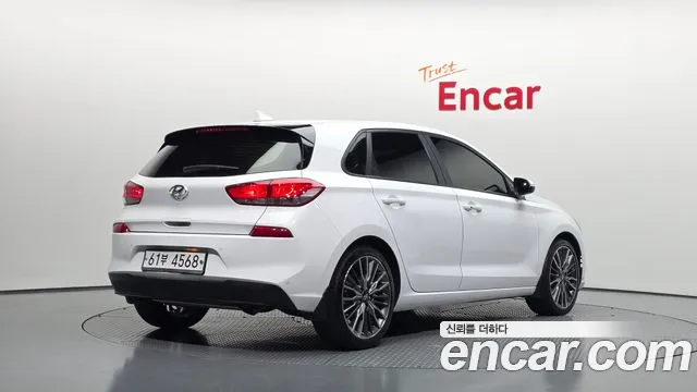 Hyundai i30 2017 thumb 2