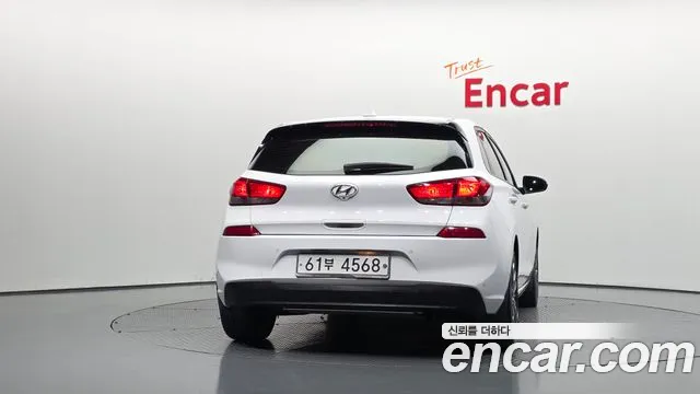Hyundai i30 2017 thumb 4