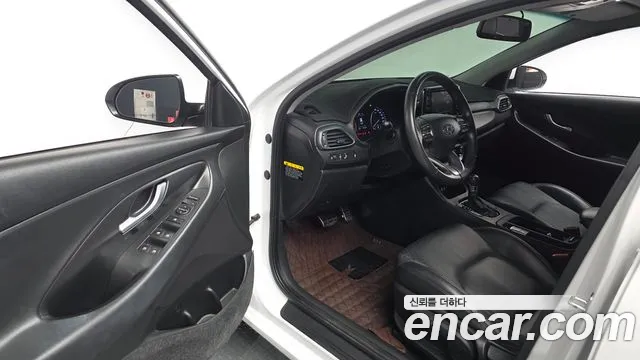 Hyundai i30 2017 thumb 10