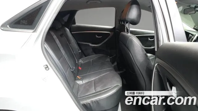 Hyundai i30 2012 thumb 12