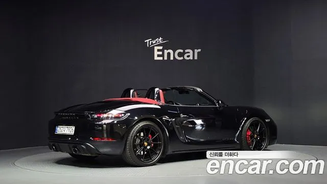 Porsche Cayman 2024 thumb 2