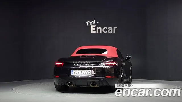 Porsche Cayman 2024 thumb 4