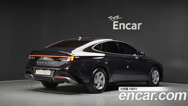 Hyundai Sonata 2023 thumb 2