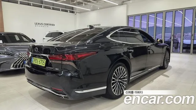 Lexus LS 2024 thumb 2