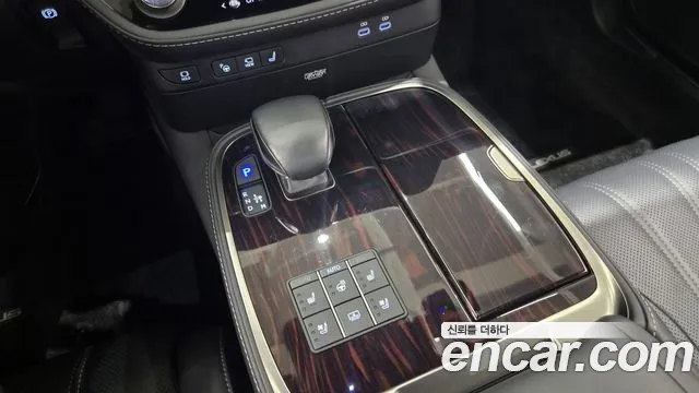 Lexus LS 2024 thumb 9