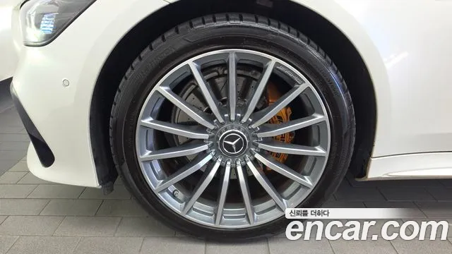 Mercedes-Benz AMG GT 2020 thumb 5