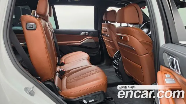 BMW X7 2024 thumb 11