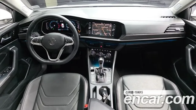 Volkswagen Jetta 2023 thumb 7