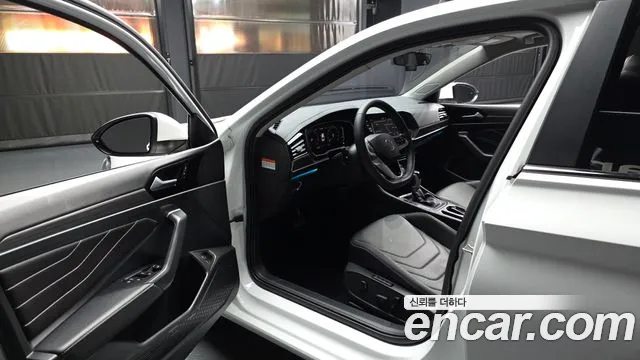 Volkswagen Jetta 2023 thumb 10