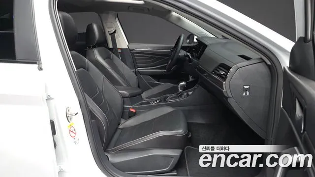 Volkswagen Jetta 2023 thumb 11