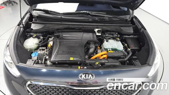 Kia Niro 2017 thumb 5