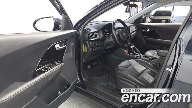 Kia Niro 2017 thumb 9