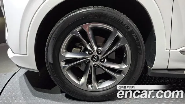 Hyundai Santa Fe 2019 thumb 5