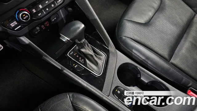 Kia Niro 2016 thumb 9