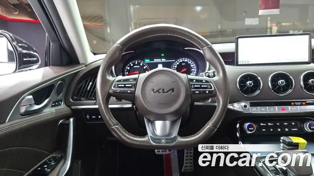 Kia Stinger 2022 thumb 12
