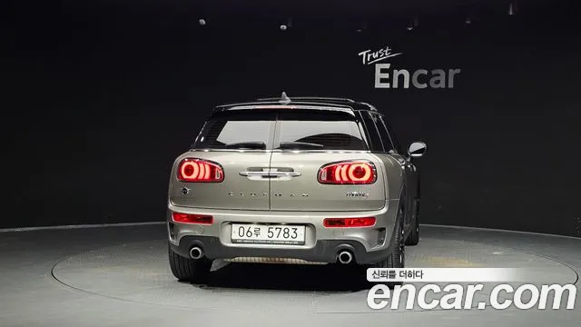 MINI Clubman 2019 thumb 4