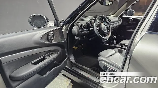 MINI Clubman 2019 thumb 10
