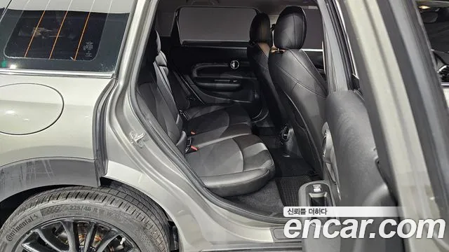 MINI Clubman 2019 thumb 12