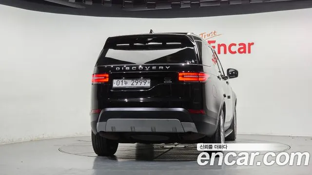 Land Rover Discovery 2019 thumb 4