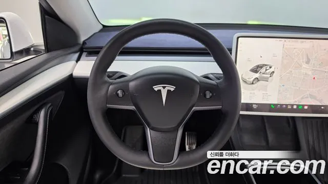 Tesla Model Y 2023 thumb 12