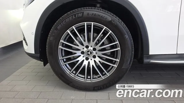 Mercedes-Benz GLC 2025 thumb 4