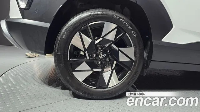 Hyundai Kona 2024 thumb 5