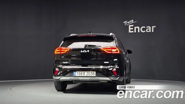 Kia Niro 2021 thumb 4