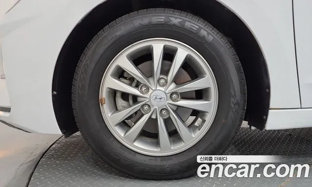 Hyundai Avante 2019 thumb 5