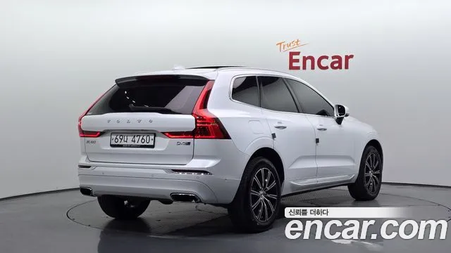 Volvo XC60 2018 thumb 2