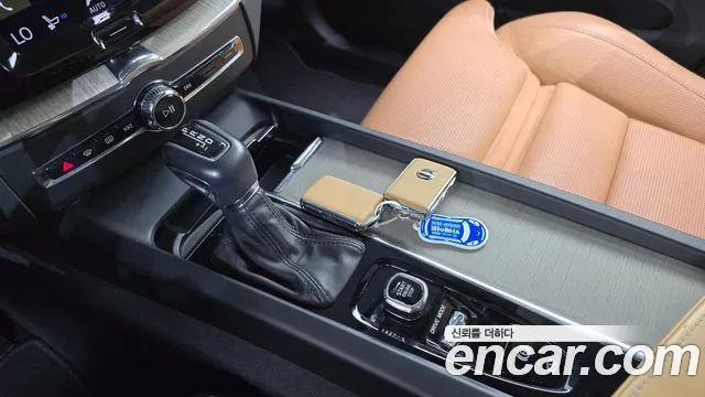 Volvo XC60 2018 thumb 9
