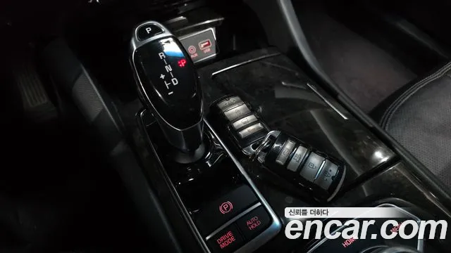 Kia K9 2016 thumb 8