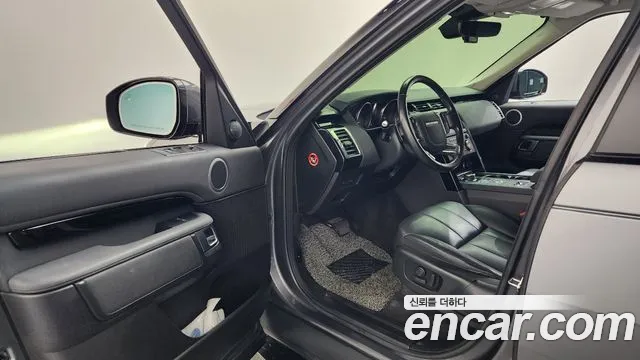 Land Rover Discovery 2019 thumb 10