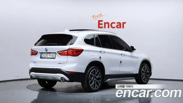 BMW X1 2022 thumb 2