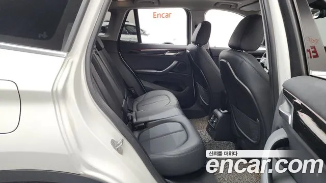 BMW X1 2022 thumb 11