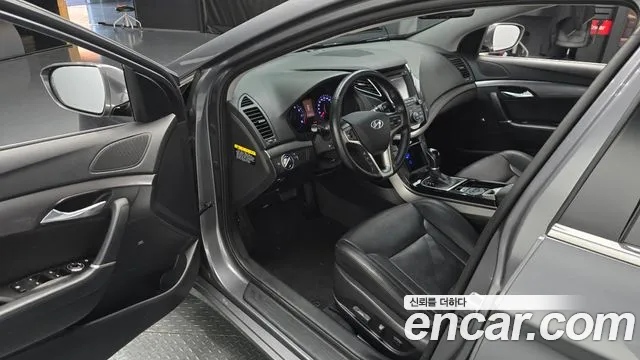 Hyundai i40 2013 thumb 9