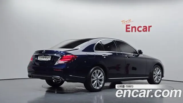 Mercedes-Benz E-Класс 2019 thumb 2