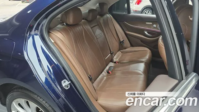 Mercedes-Benz E-Класс 2019 thumb 12