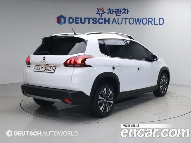 Peugeot 2008 2018 thumb 2