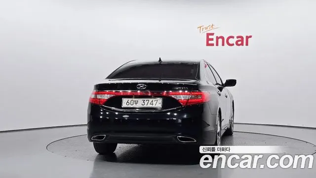 Hyundai Grandeur 2011 thumb 3