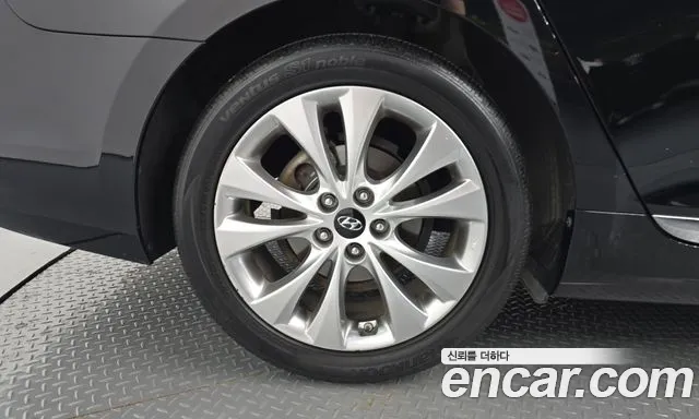 Hyundai Grandeur 2011 thumb 4