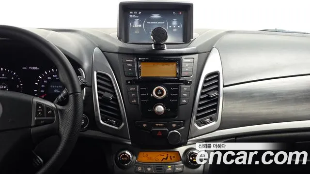 KG_Mobility_Ssangyong KORANDO 2014 thumb 12