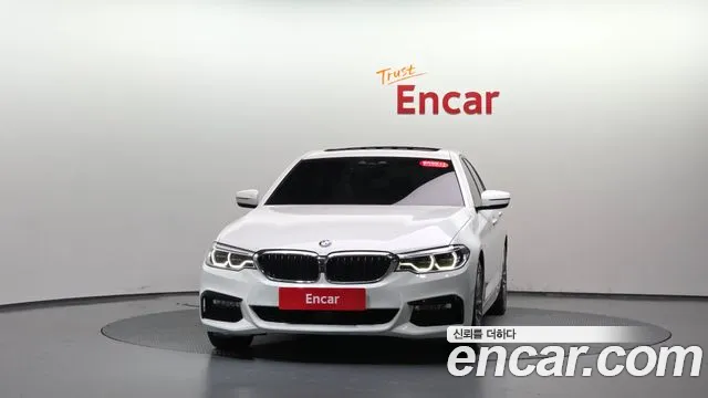 BMW 5-Series 2017 thumb 2